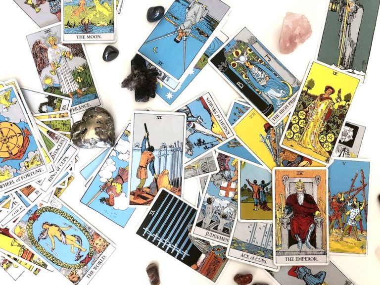 How to Bond with a New Tarot Deck - The Tarot Professor